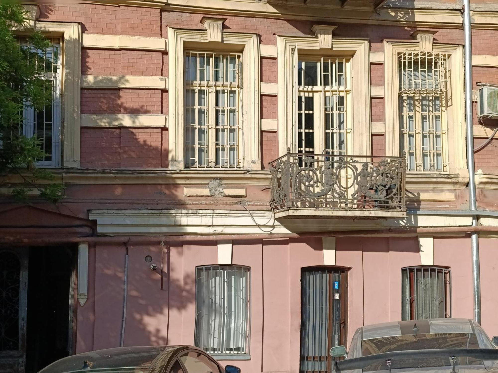 J Square Hostel Tiflis Dış mekan fotoğraf