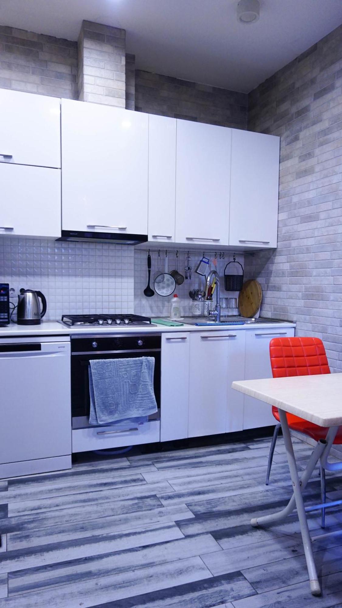J Square Hostel Tiflis Dış mekan fotoğraf